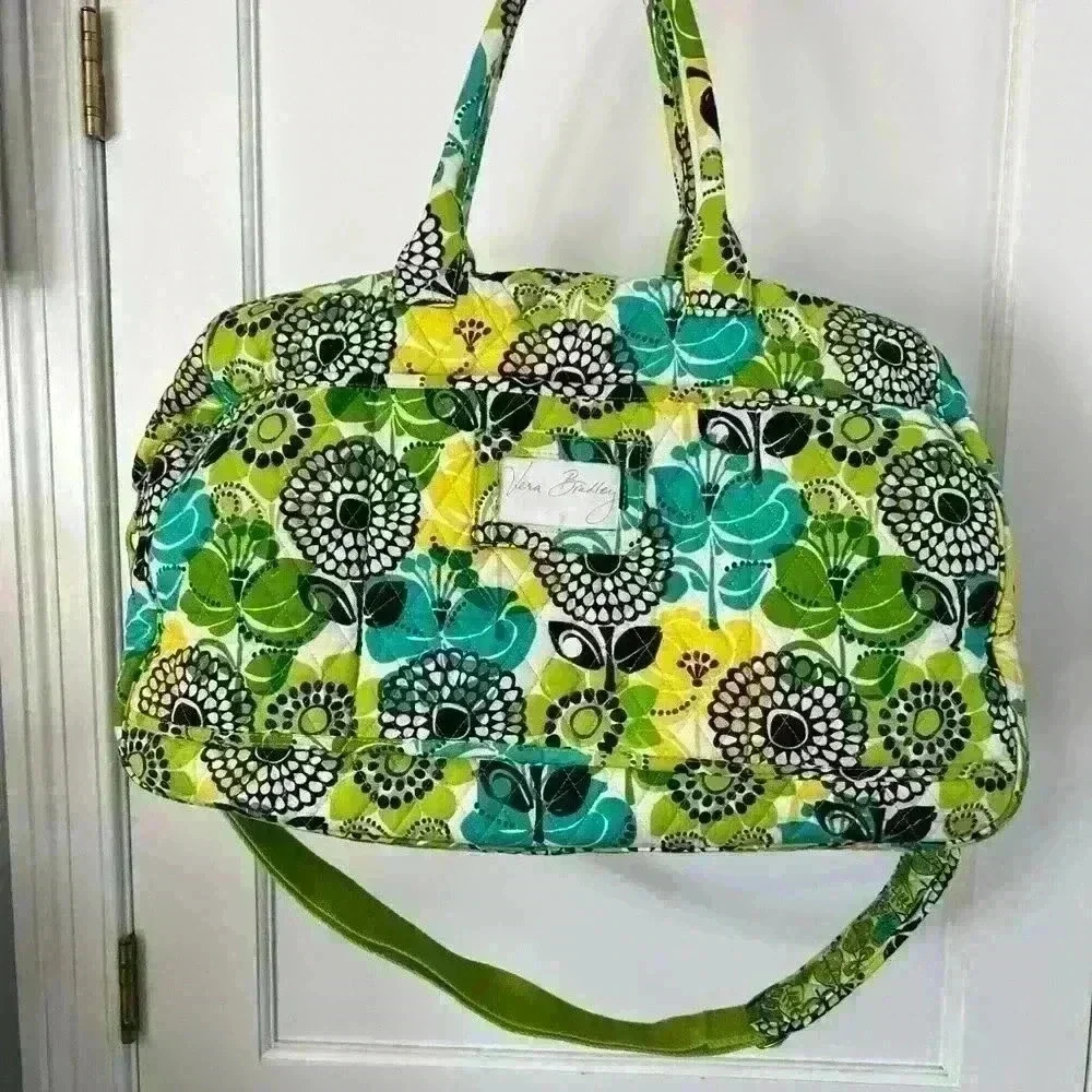 Vera Bradley grand weekender - Picture 4 of 7